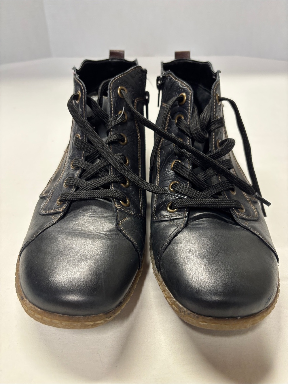 Gorgeous Remonte Black Lace-Up Ankle Booties